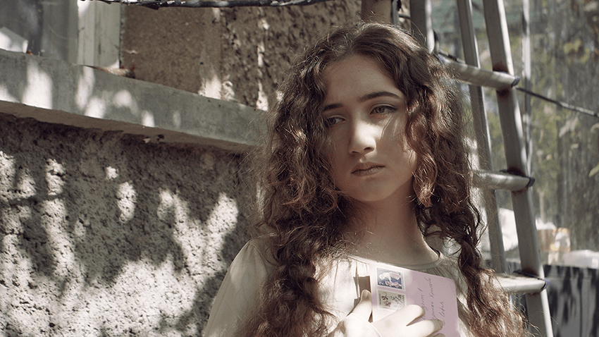 A frame from the movie Dessi and Biliana