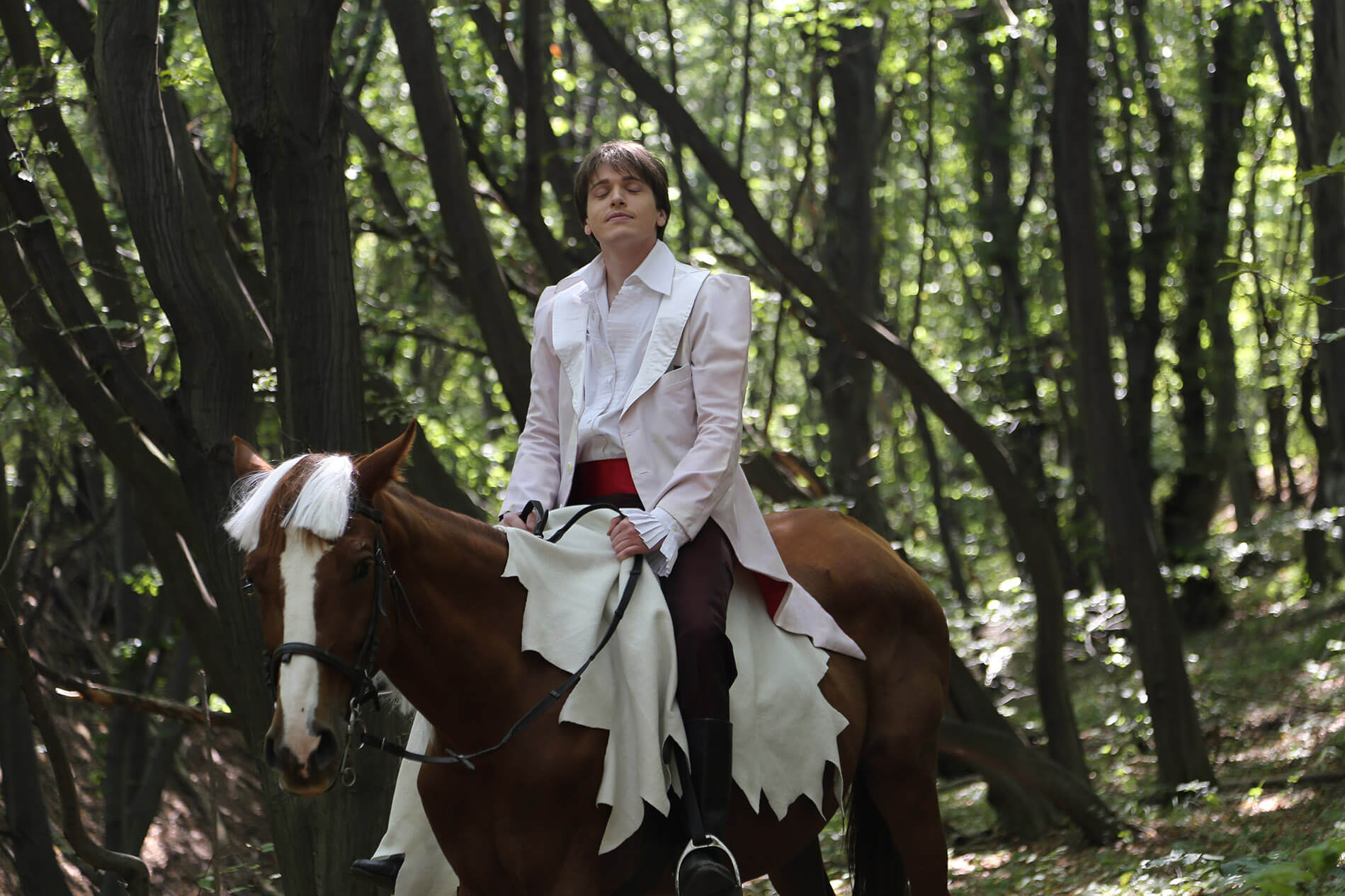 A frame from the movie Erikas Jewel